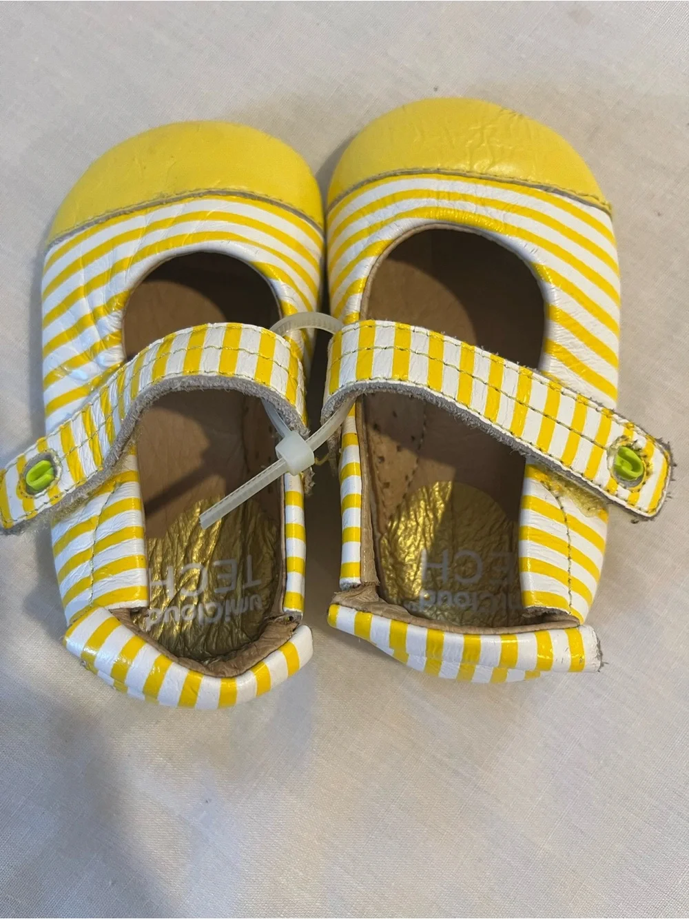 Umi Baby Girls Leather Yellow Stripe Shoes Size 4C